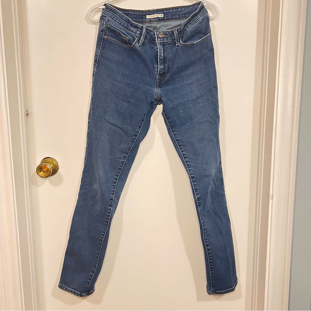 Levi’s mid rise skinny jeans